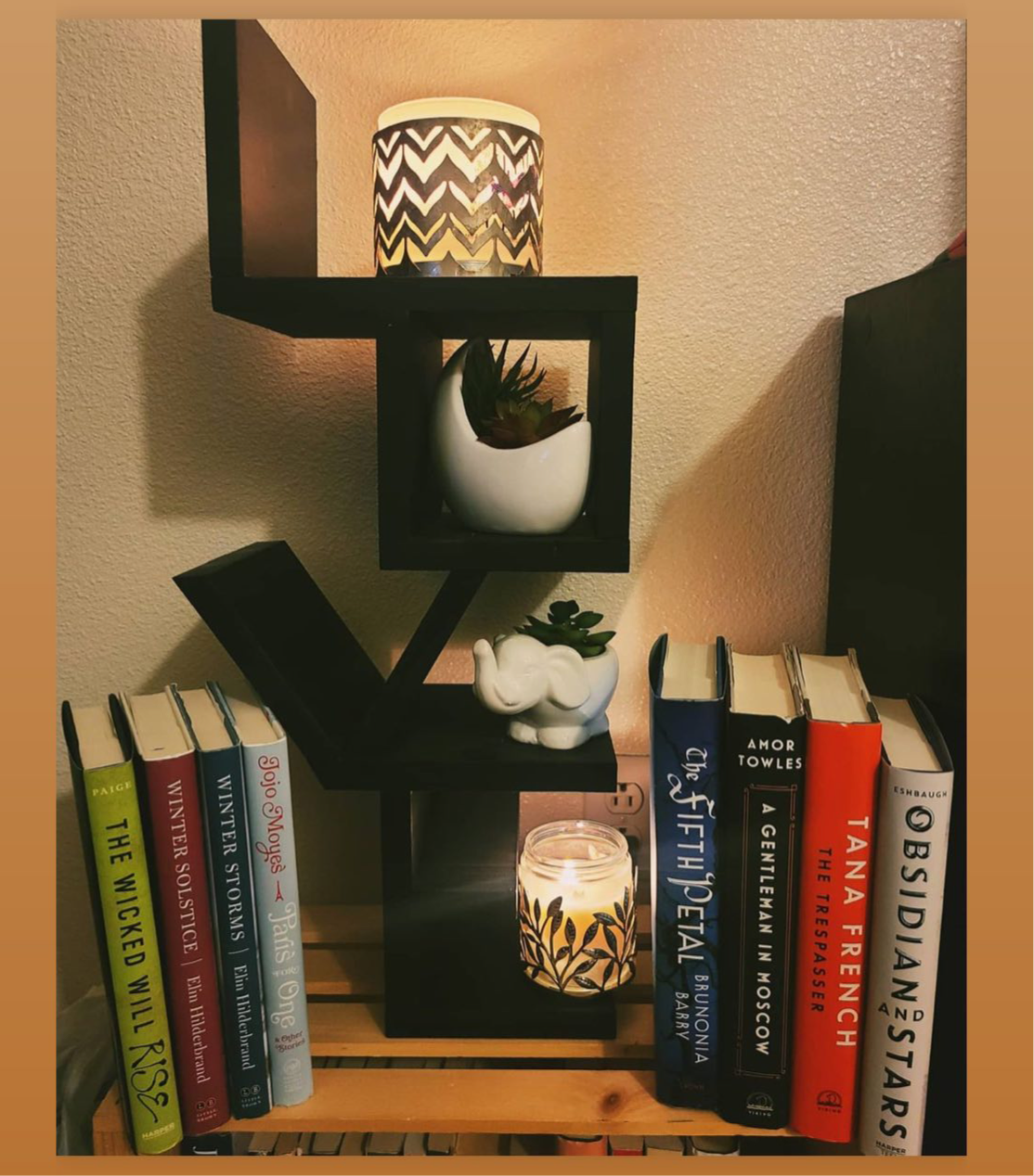 LOVE shelf
